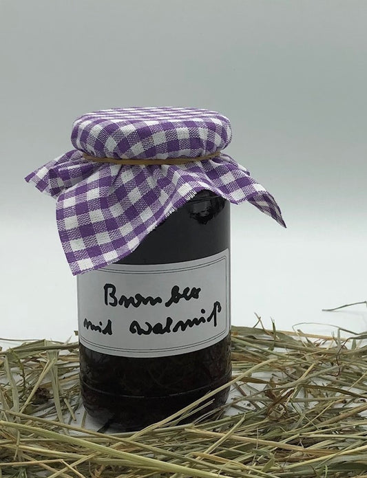 Brombeer-Walnuß-Konfitüre 250 g von Hof Stegerhoff