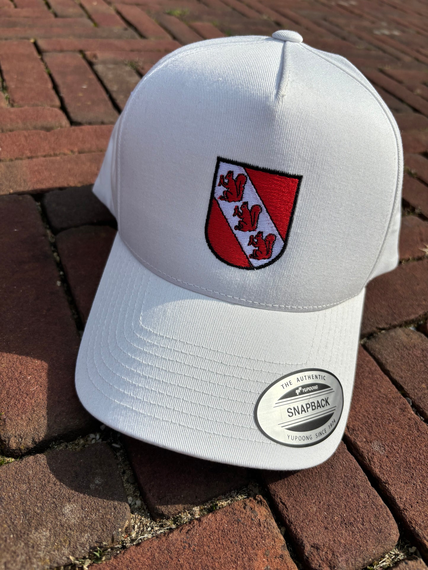 Erler Cap mit Wappen