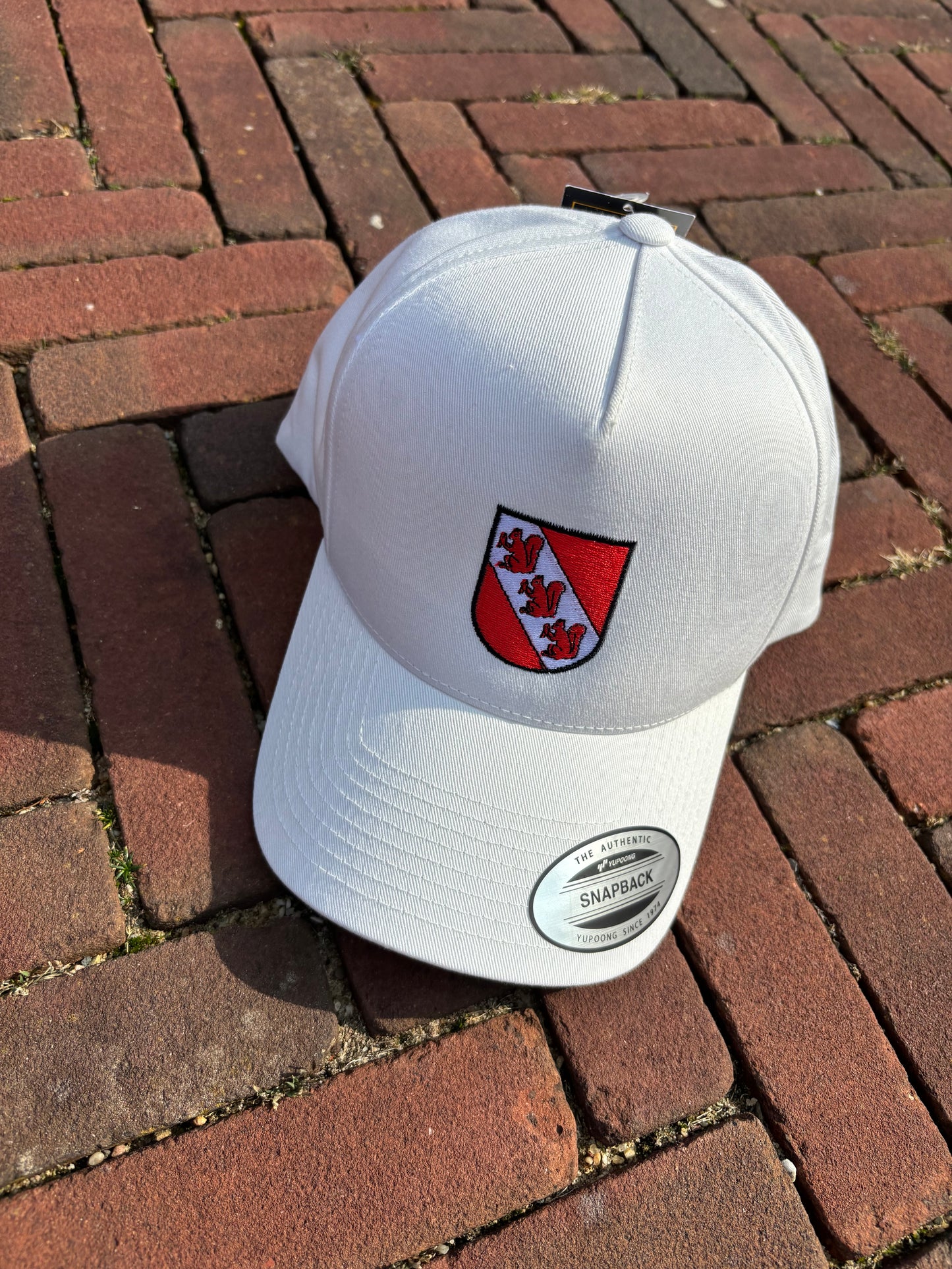 Erler Cap mit Wappen